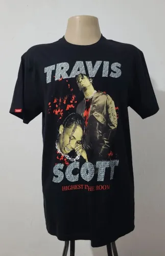 Camisa Preta Travis Scott Thug Nine tamanho M, bonita, confortável, moderna. 