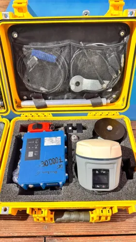 RECEPTOR GNSS - RTK - CHC i80 - BASE + ROVER