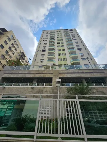 Promenade Dois quartos mais dependencia completa.