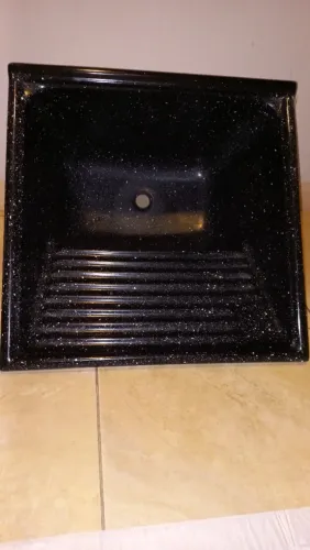 Tanque de Marmorite Preto Granito