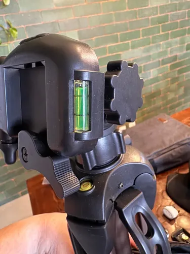 Tripé profissional para Câmera DSLR - Estabilidade e Precisão!