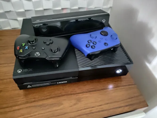 Xbox One com Kinect e Controles novinho!!!