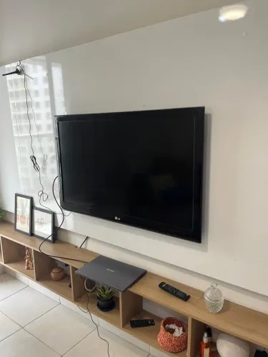 TV 32 LG (não é smart)