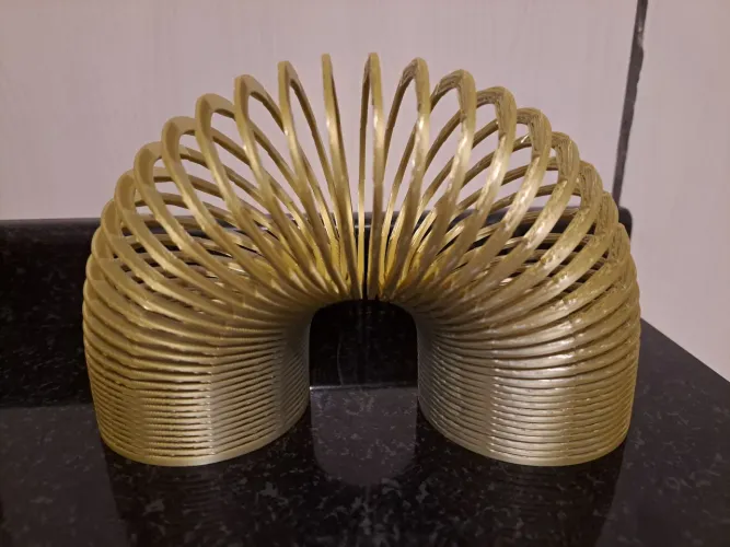 Mola maluca  3D Brinquedo espiral 