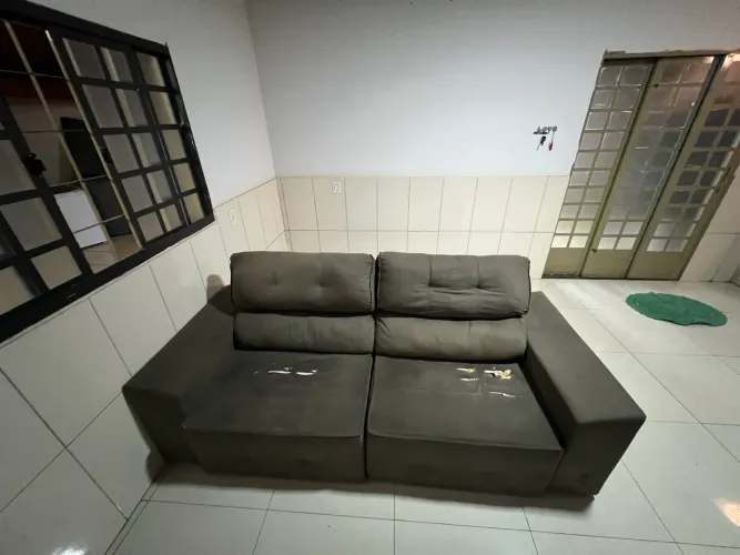 SOFÁ RETRÁTIL E RECLINÁVEL 