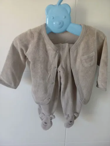 Conjunto Carters 3-6m semi novo