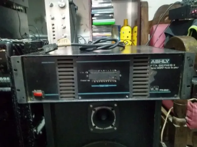 AMPLIFICADOR ASHLY Série 2 FTX-2001 USADO