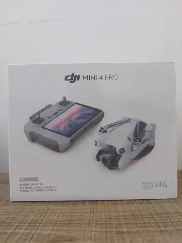 DJI Mini 4 Pro - Fly More Combo (DJI RC 2)