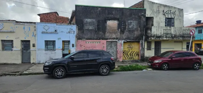 VENDE-SE ÁREA COMERCIAL E RESIDENCIAL - RUA SILVESTRE PÉRICLES (ANTIGA RUA FORMOSA)