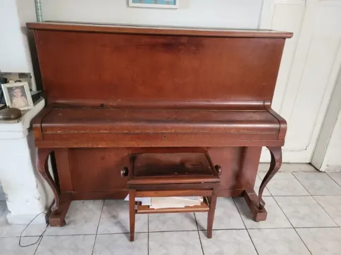 Piano Meister com banqueta