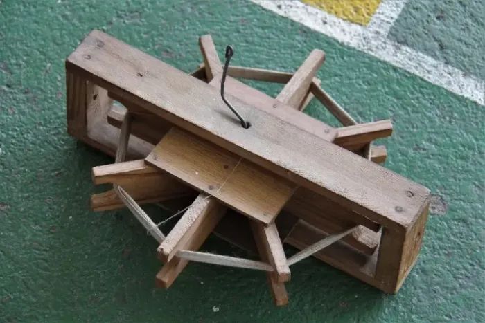 Carretilha de Empinar Pipa em Madeira - Anos 70
