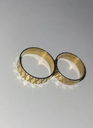 Par de alianças prata com ouro banhado! N°18 20