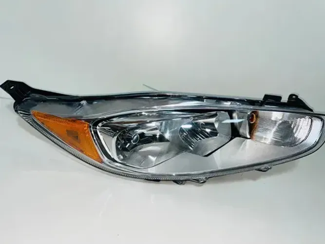 Farol L/d New Fiesta Mexicano Direito/passageiro