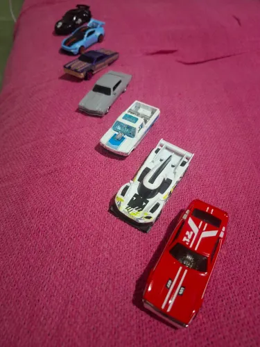 CARRINHOS HOTWHEELS