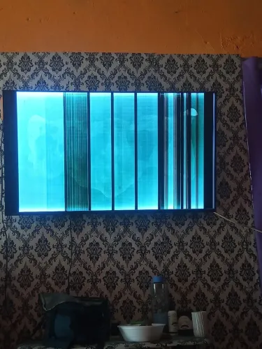 Televisão para retirada de peça