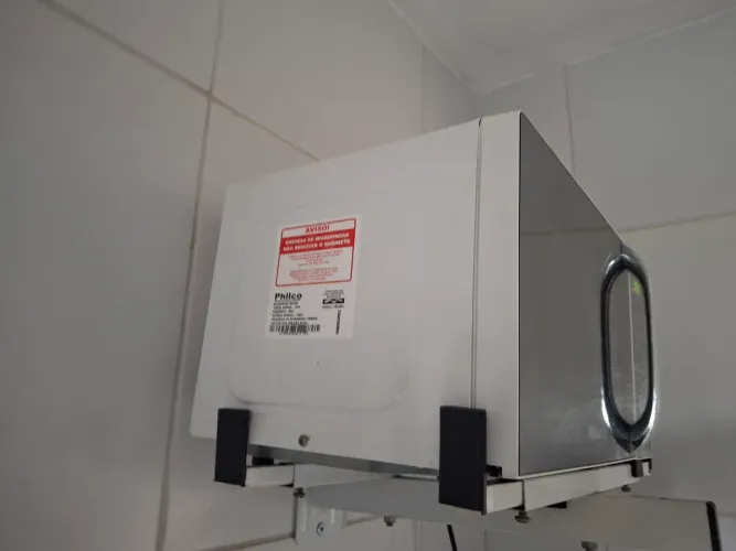 Microondas da marca philco bem novinho pouco usado e pouco tempo de comprado