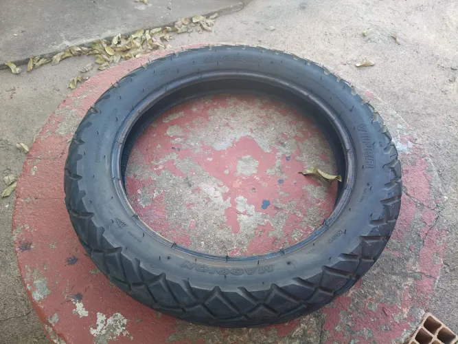 Pneu moto - 120/90-17 64S - Traseiro / FALCON SAHARA XT 600 DR 650