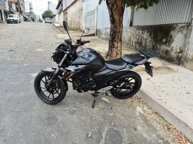 Vendo fz25 2024 nova de mais