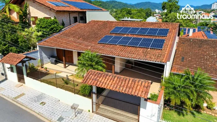 Casa com 4 dormitórios à venda, 368 m² por R$ 690.000,00 - Velha - Blumenau/SC
