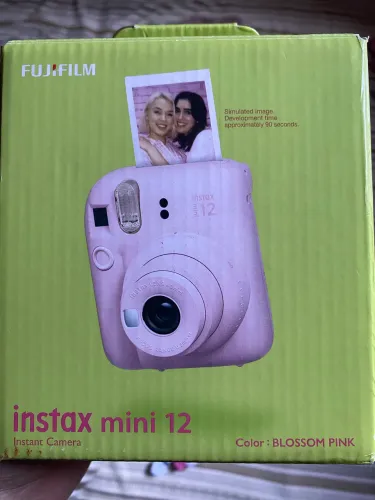 Câmera Instax Mini 12 - Praticamente Nova
