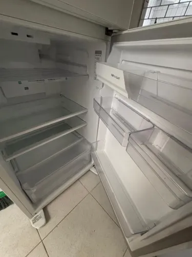 Geladeira 410L Eletrolux