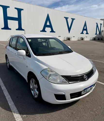 Nissan Tiida S 1.8/1.8 Flex 16V Mec. 2013