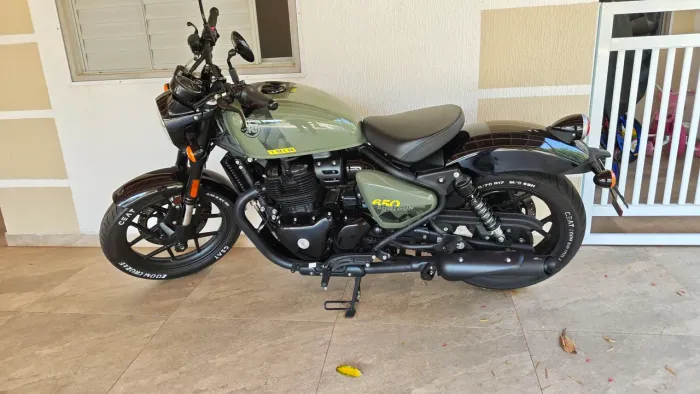 Royal Enfield Shotgun 650cc - impecável