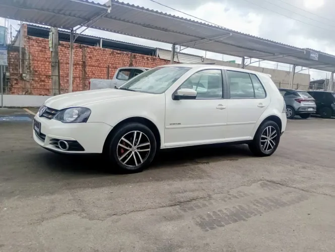 Volkswagen Golf Sportline 1.6 MI Total Flex 8V 4P 2013