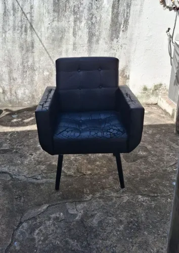 Poltrona de couro usada (Par)