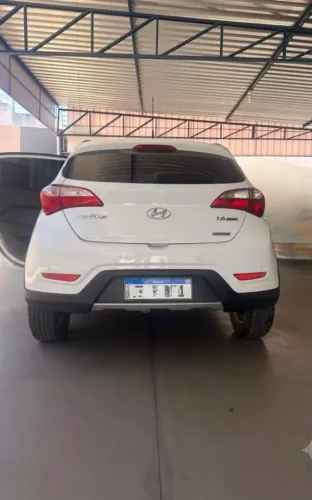 Hyundai HB20X Premium 1.6 Flex 16V Aut. 2015