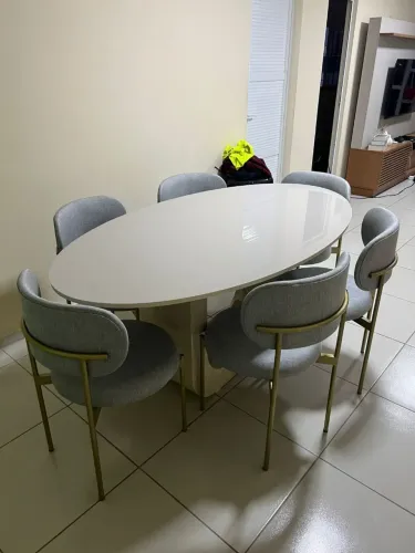Mesa de Jantar Oval Luxo com Vidro Laqueado 