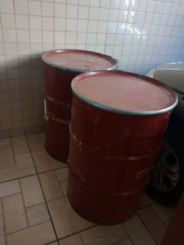 Tambor de metal  200 litros 