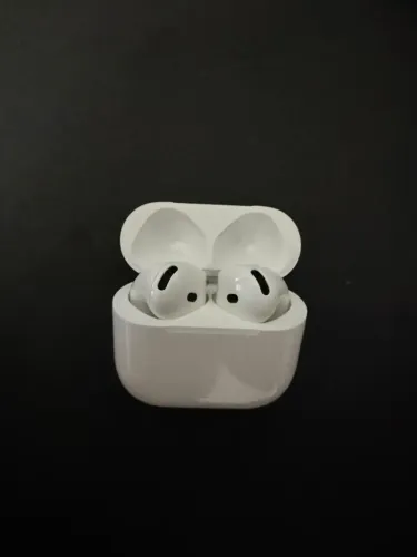 Airpods 4 ANC