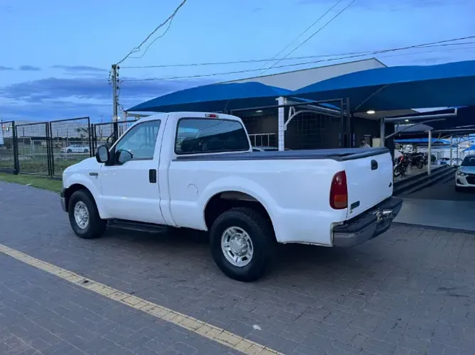 Ford F-250 XLT 3.9 4X2 Diesel TB 2011