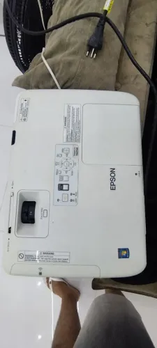 PROJETOR POWER LITE 1945W COM PROBLEMA 