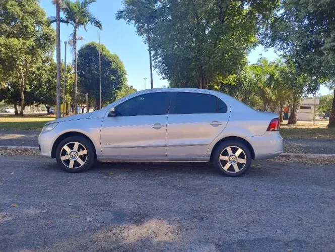 Volkswagen Voyage Trend 1.6 MI Total Flex 8V 4P 2012