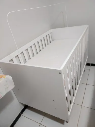 Berço para bebê + colchão 