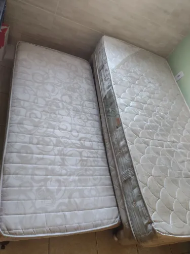 Cama box de solteiro com colchão