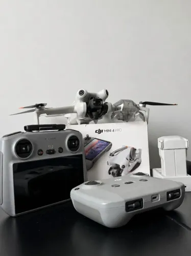 DJI Mini 4 Pro + Controle RC 2 (com tela)