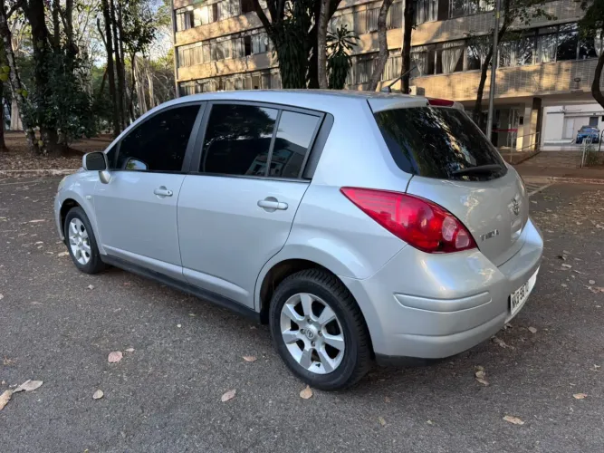 Nissan Tiida S 1.8/1.8 Flex 16V Mec. 2008
