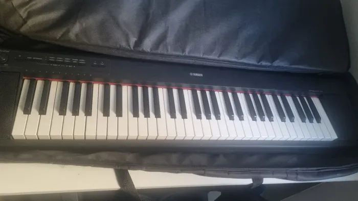 Piano Yamaha Np 12