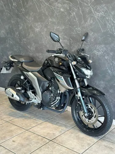 2022 Yamaha fz25 praticamente zero!!! financio e parcelo em ate 60x))