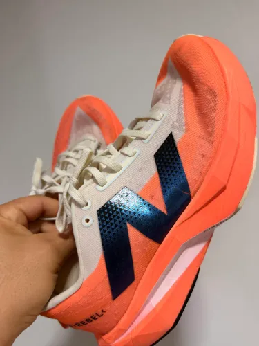 Tênis New Balance Rebel V4 TAM 41 (bom para quem Calça 39 ou 40)