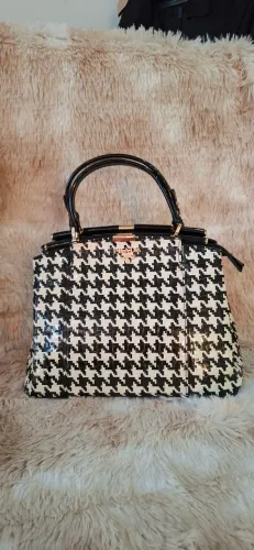 Bolsa prada preta e branca nova