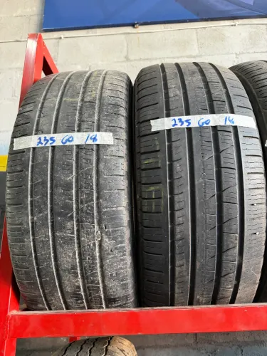 Pneus 235/