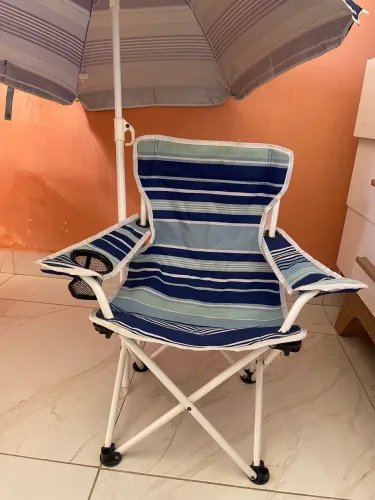 Cadeira de praia infantil com guarda sol