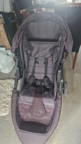carrinho de bebê Cosco