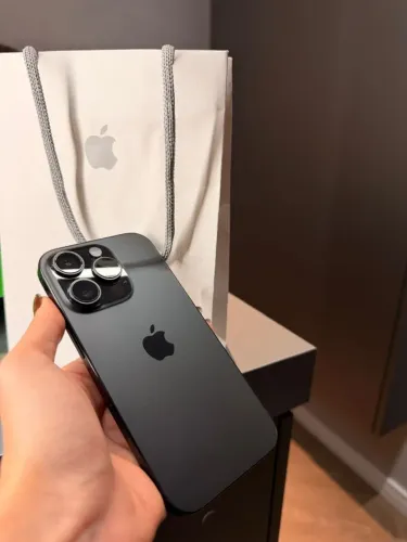 iPhone 16 Pro 256GB Preto - Todo Original - Bateria 88% - Completo com caixa e cabo 