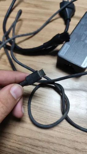 Fonte Lenovo USB-C 