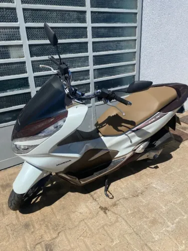 Honda PCX DLX ABS 20/21 baixa quilometragem única dona